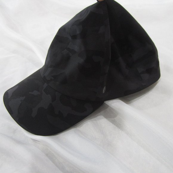 lululemon athletica Accessories - Lululemon Fast Free Run Hat Incognito Camo Multi Gray